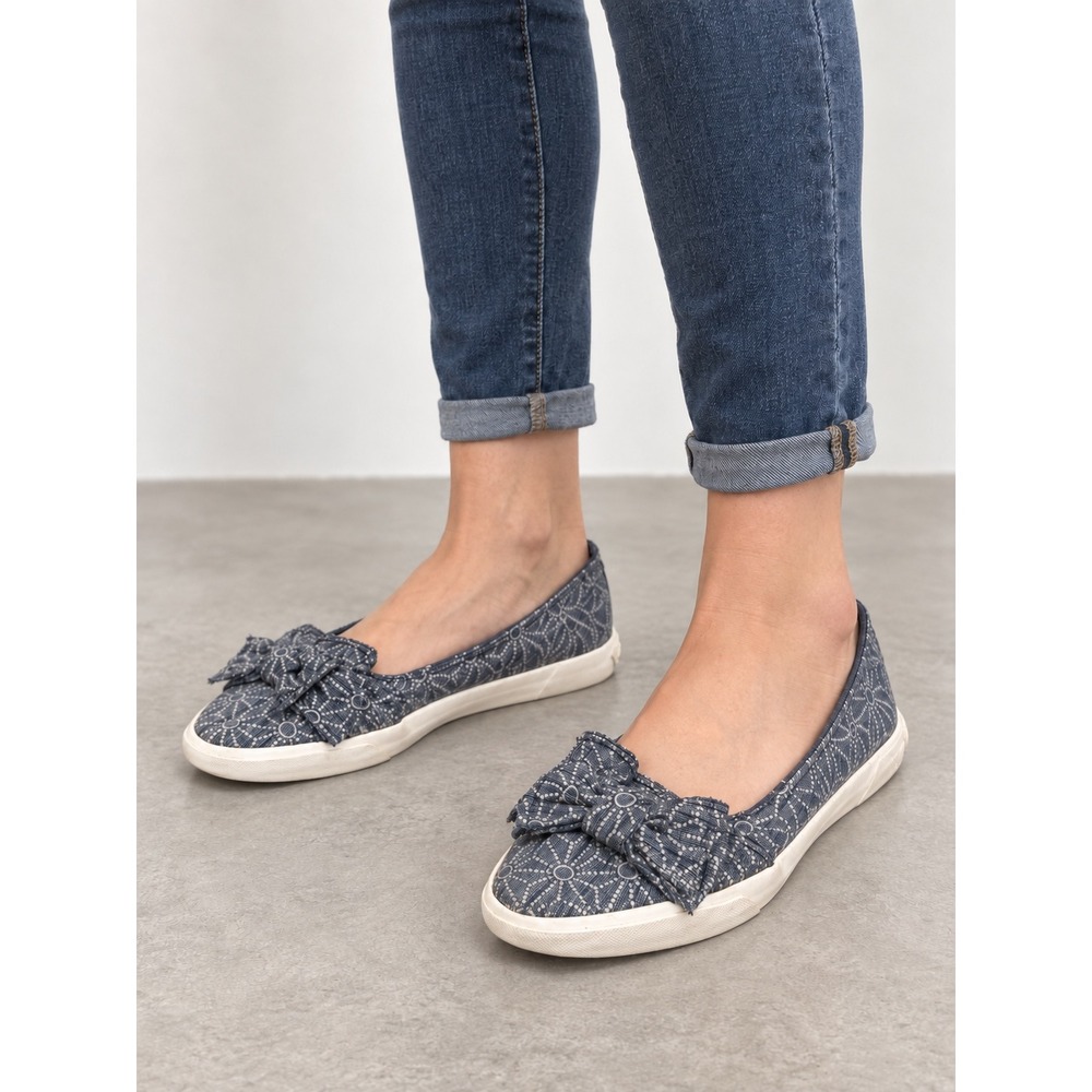 Rocket Dog Women's Size 8 Blue Geometric Canvas Bow Slip-On Ballet Sneakers
